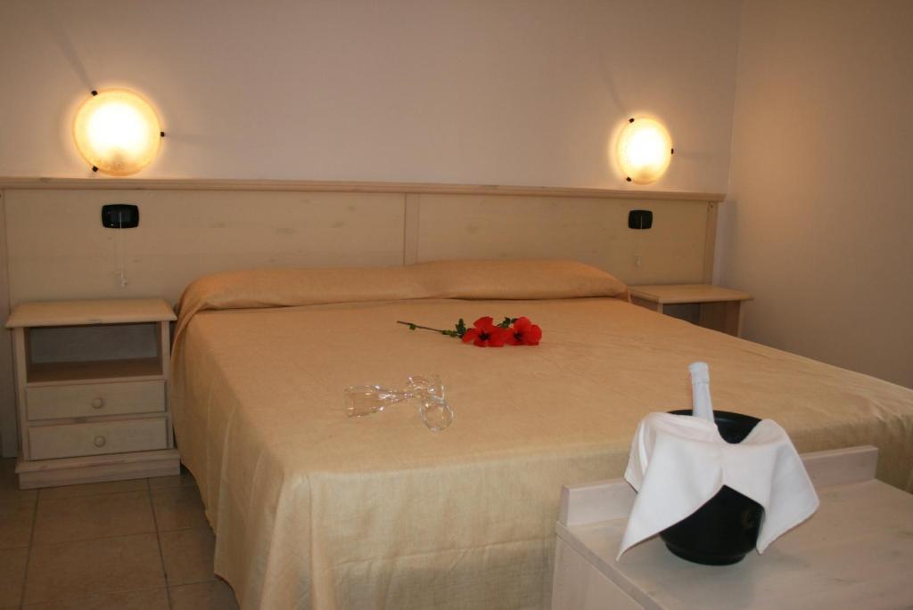 Hotel Residence Turium سانتا ماريا ديل سيدرو الغرفة الصورة